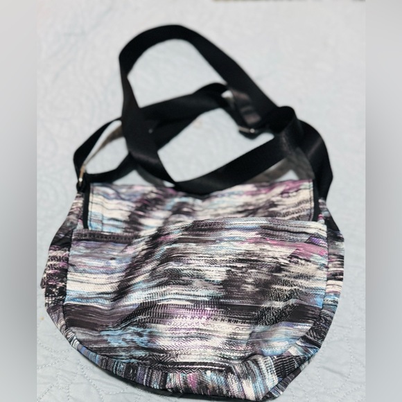 IVIVVA Lululemon Endless Play Crossbody Bag Spacey NWOT - Picture 6 of 9